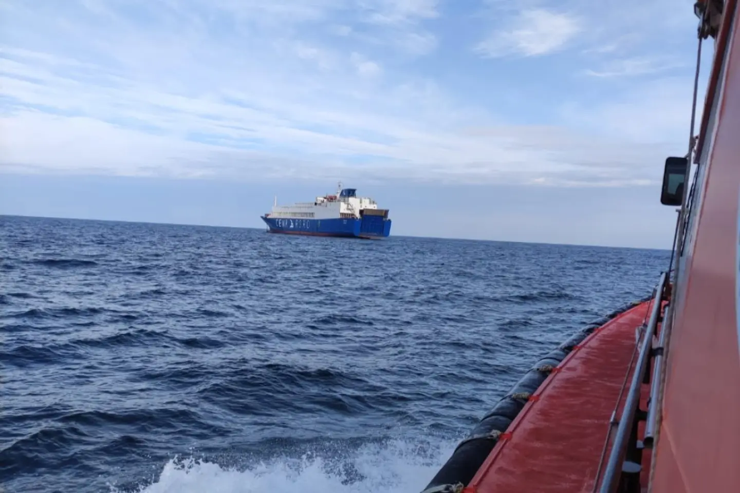 Încă o navă comercială a fost avariată în Marea Neagră, în apropierea apelor teritoriale române