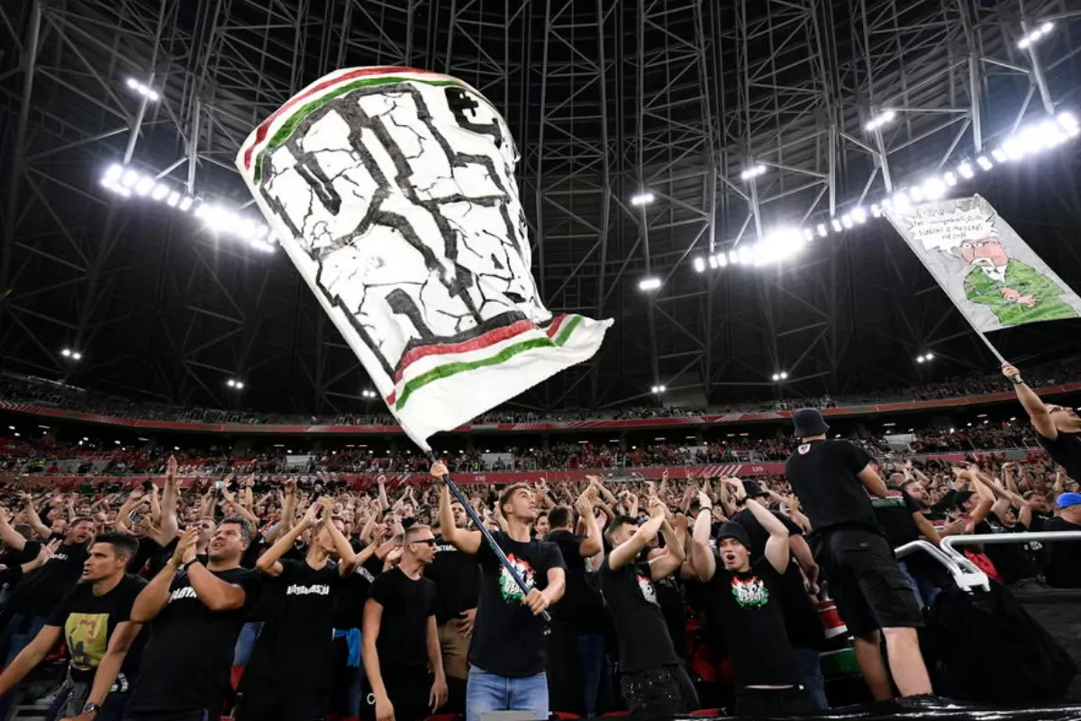 Object Name: (FILE) HUNGARY SOCCER RACIST BEHAVIOUR SANCTIONED