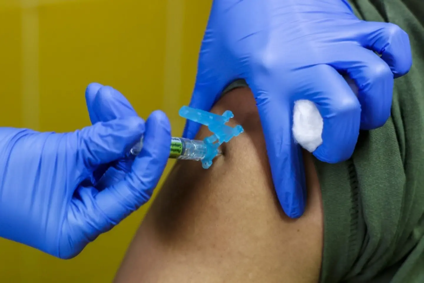SUA aprobă primul său vaccin antigripal pe bază de ARNm
