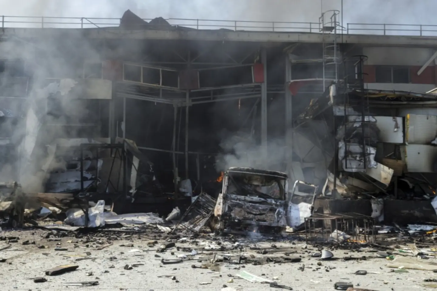 Noi bombardamente rusești în estul și nordul Ucrainei