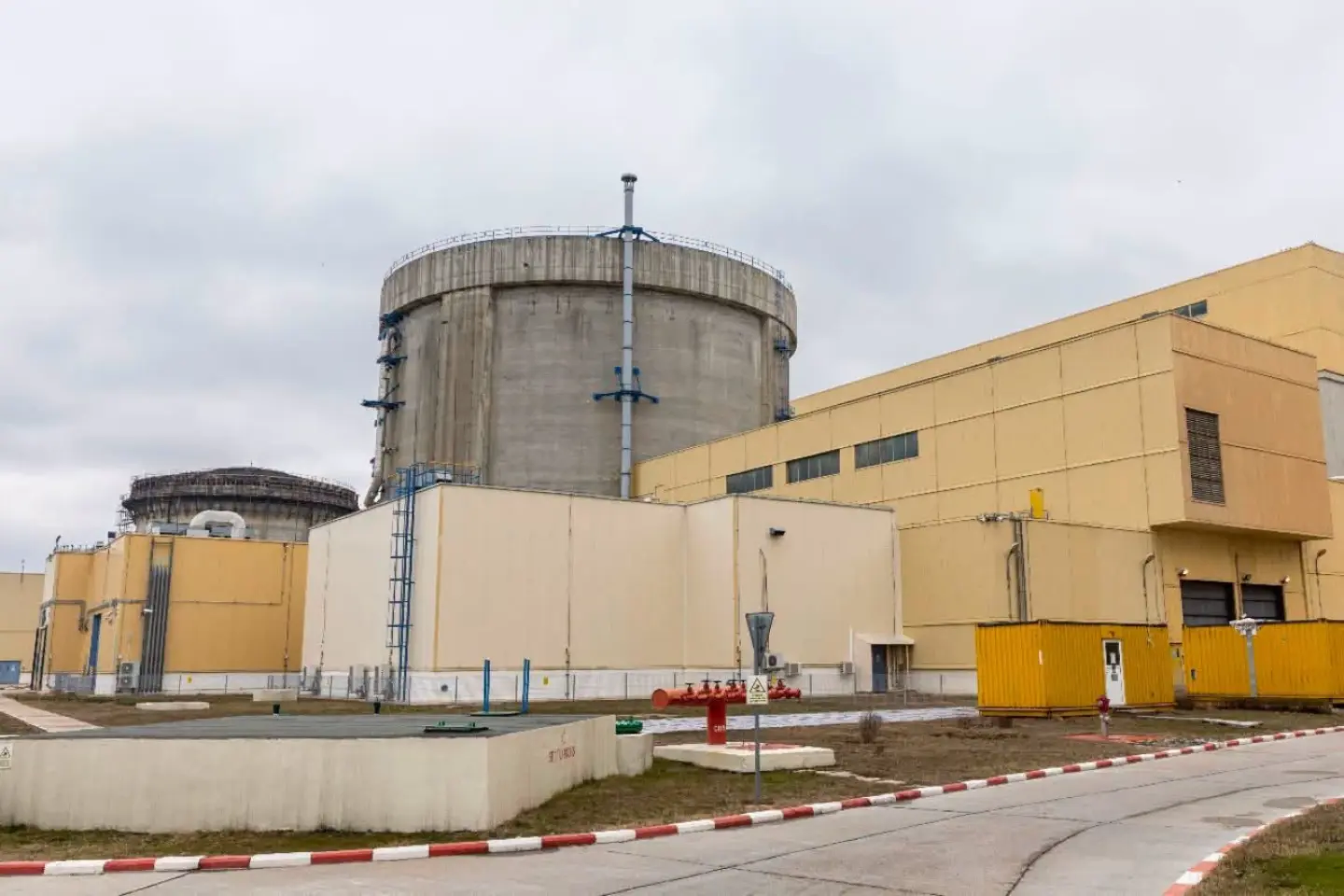 Nuclearelectrica a început oprirea controlată a Unității 2 de la Cernavodă