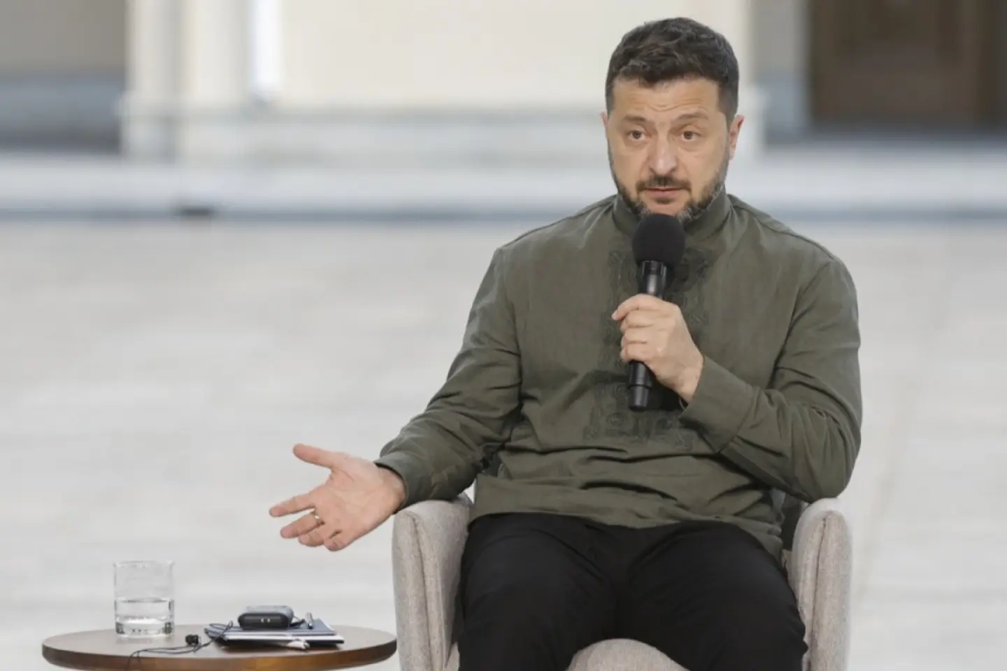Alegerile ar sfâșia Ucraina, spune Zelenski