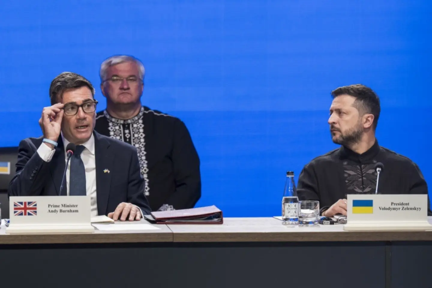 Burnham acuză Rusia de „amenințări scandaloase” la adresa Regatului Unit
