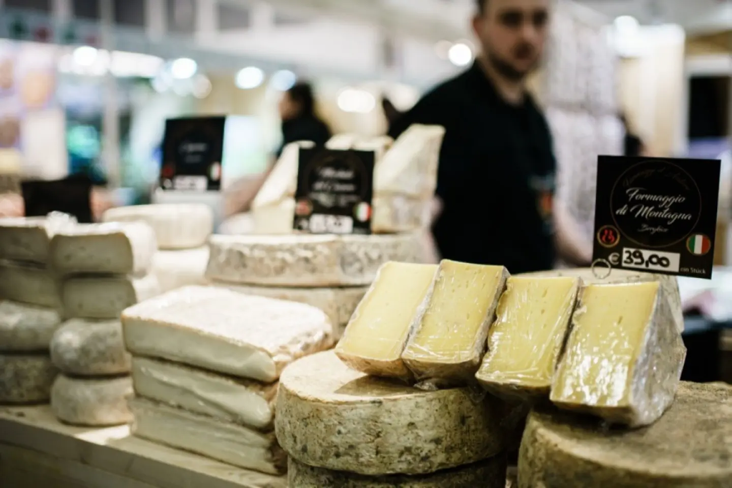 Seceta schimbă regulile de producţie pentru brânzeturile franţuzeşti