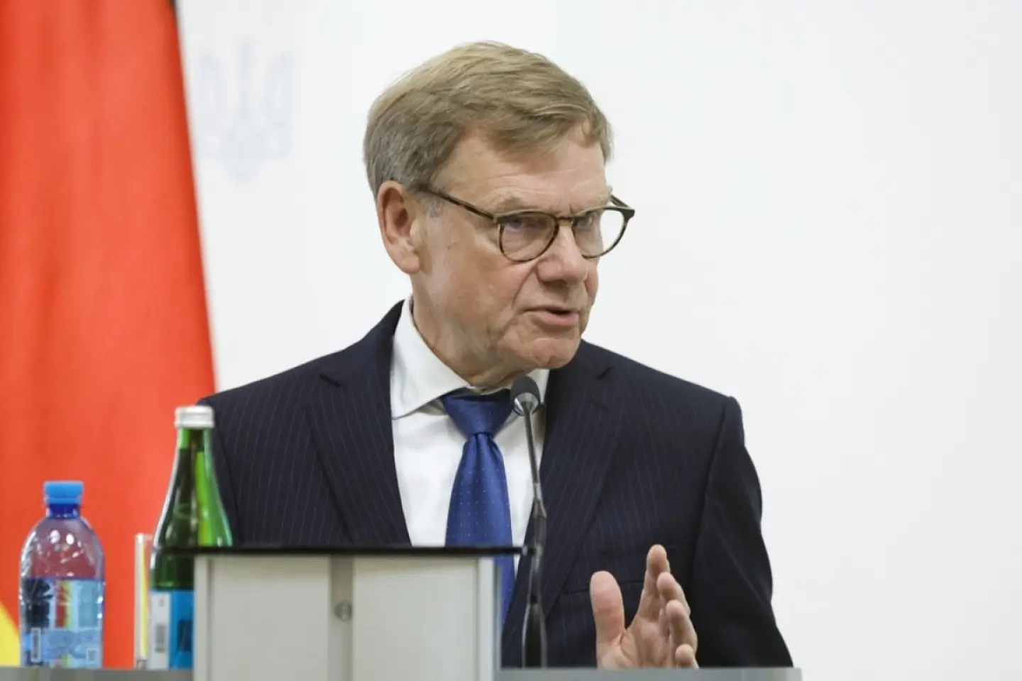 Germania închide consulatul rus de la Bonn şi un centru cultural rus din Berlin