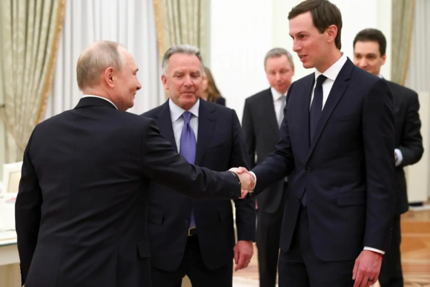 Emisarii preşedintelui Tump au ajuns la Moscova cu o propunere de pace în Ucraina 