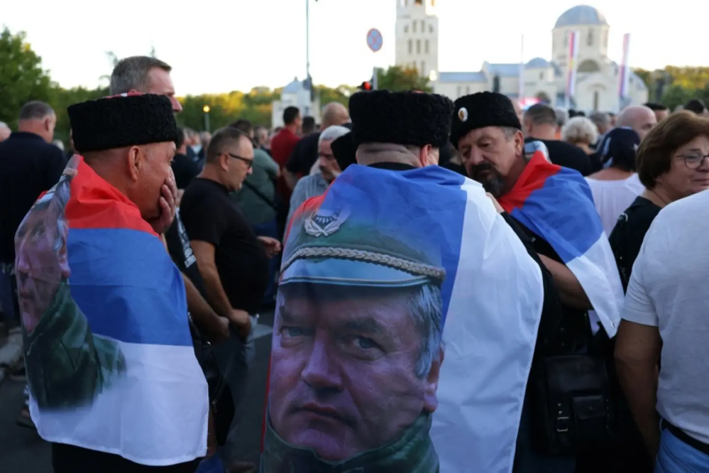 Ce îngroapă Serbia odată cu Ratko Mladić