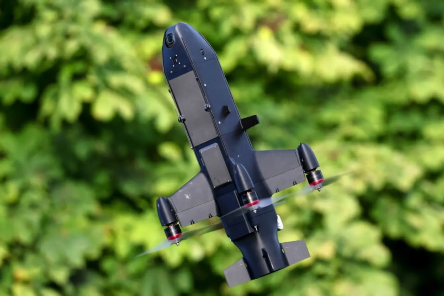 O dronă a căzut lângă o bază aeriană din nordul-vestul Germaniei