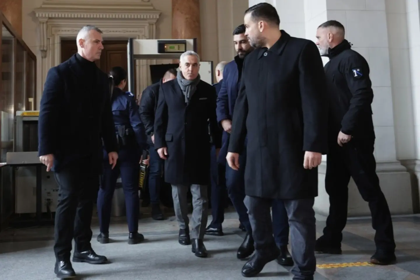Călin Georgescu, ridicat din trafic de DIICOT într-un dosar de înșelăciune