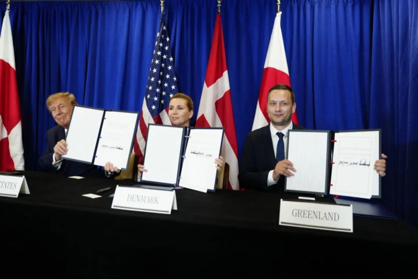 Donald Trump semnează acordul de securitate cu Danemarca și Groenlanda