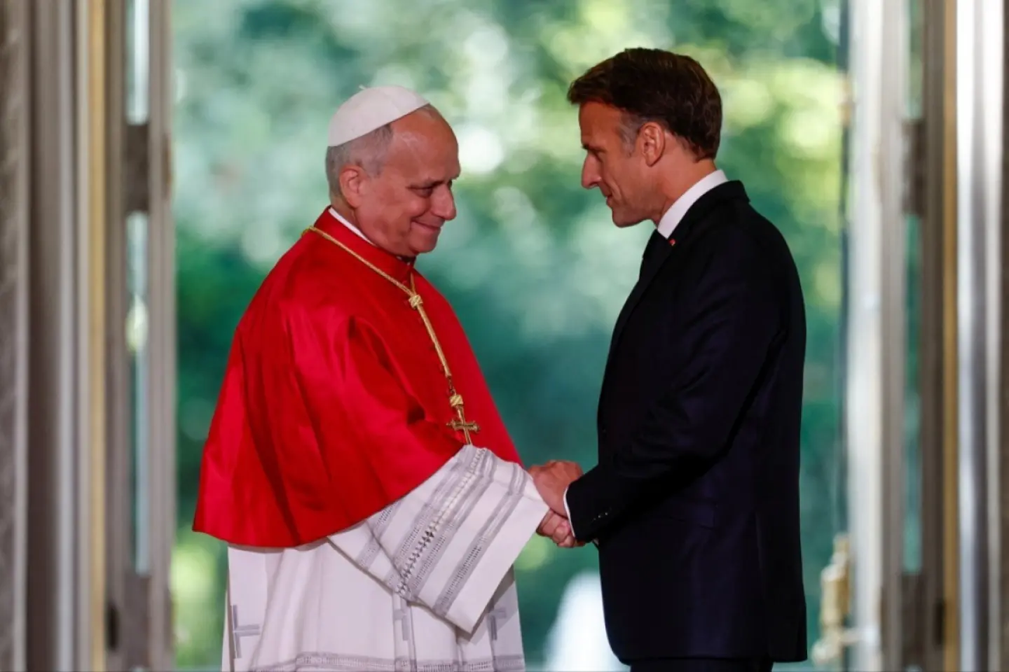 Papa Leon îndeamnă la dialog, în contextul în care forțele populiste din Franța vizează puterea