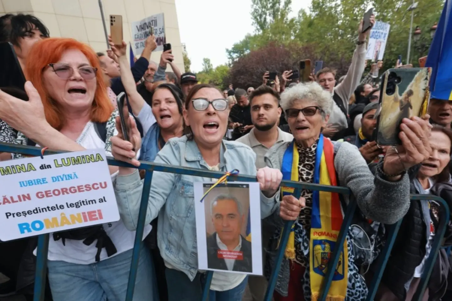 FAKE NEWS: Procurorii i-au „plantat” probe lui Călin Georgescu
