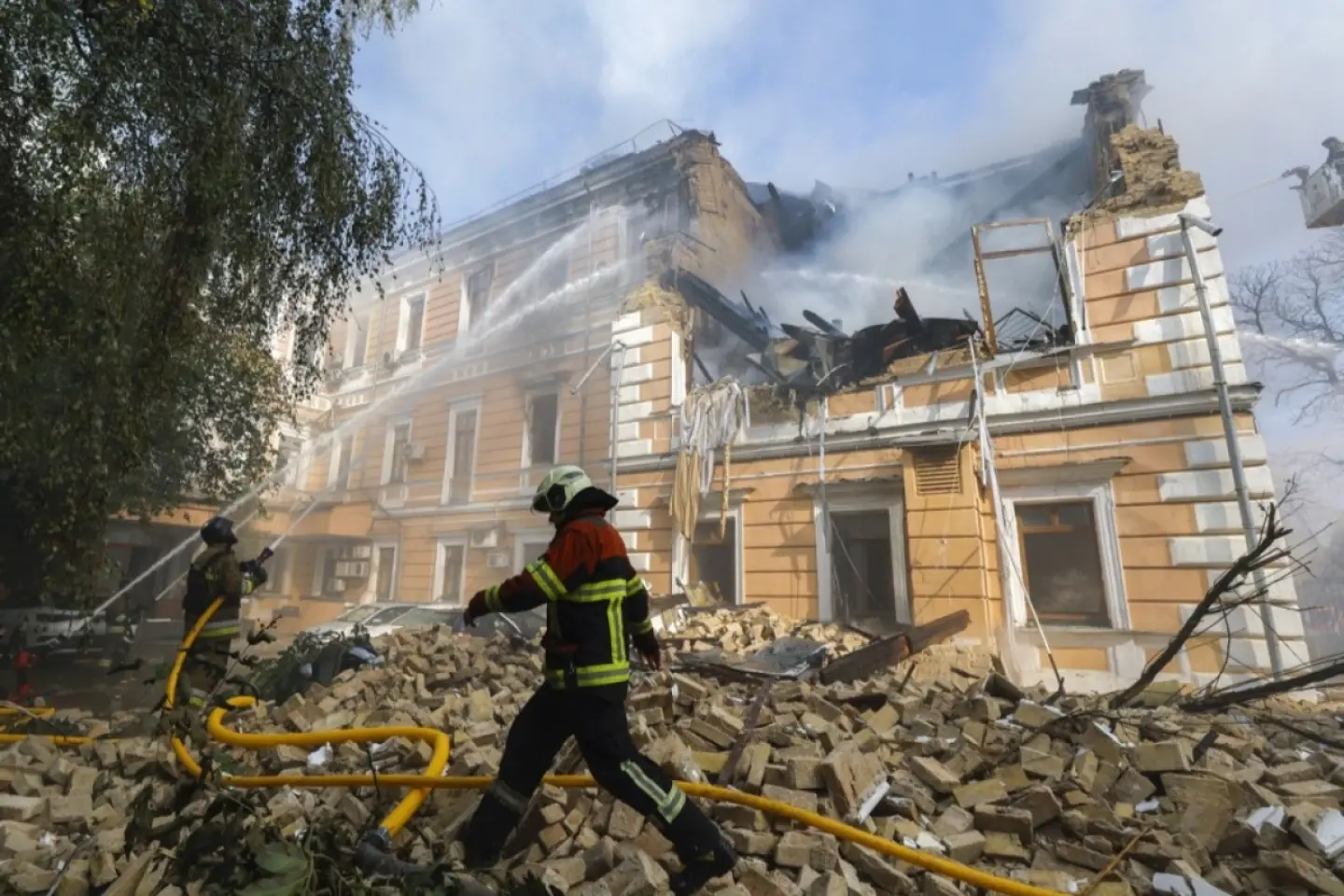 Ucraina între adaptarea la războiul lung și riscul uzurii interne – revista presei ucrainene