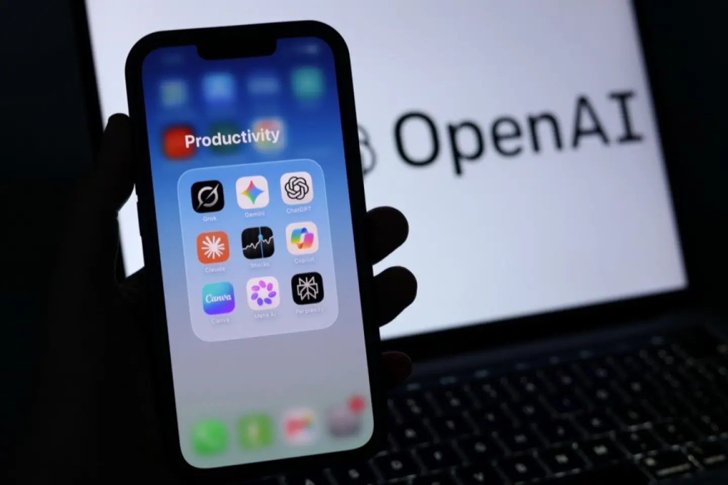 California demarează o anchetă asupra OpenAI privind securitatea cibernetică