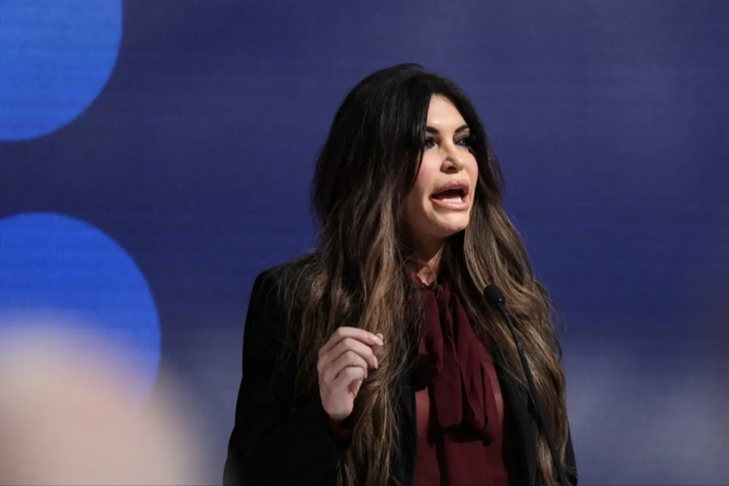Democrații cer o anchetă privind comportamentul lui Kimberly Guilfoyle
