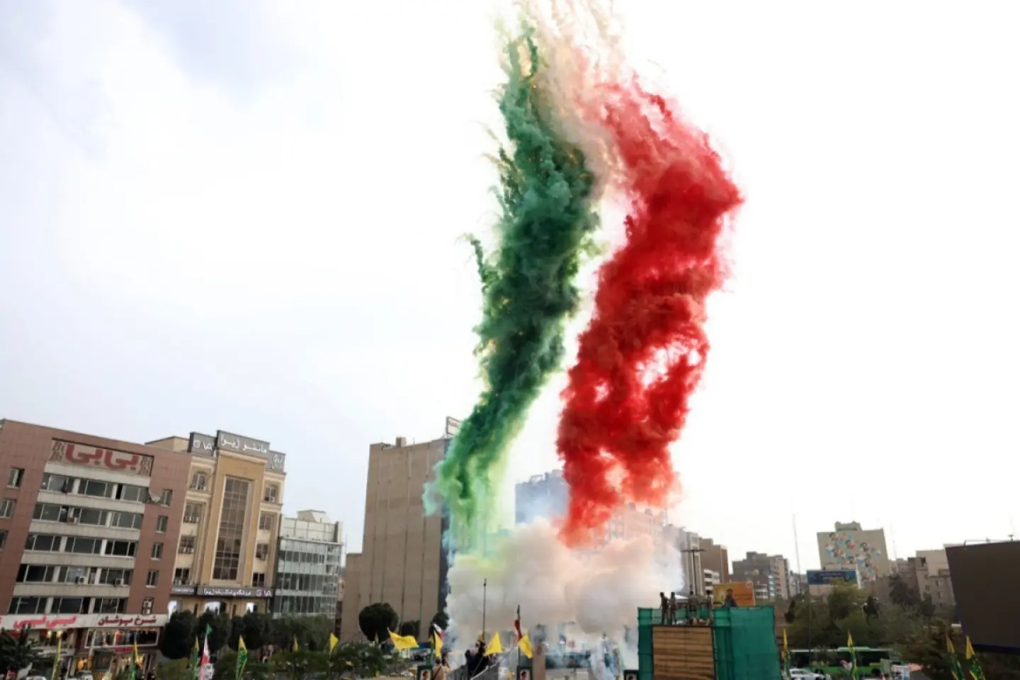 Iranul nu va redeschide Strâmtoarea Ormuz până când 