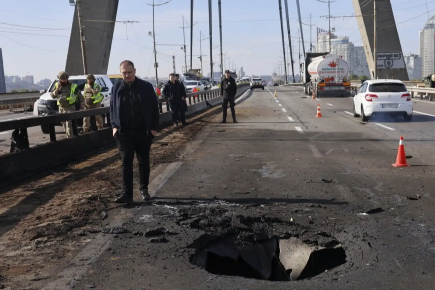 Podurile din Kiev vizate din nou de ruși