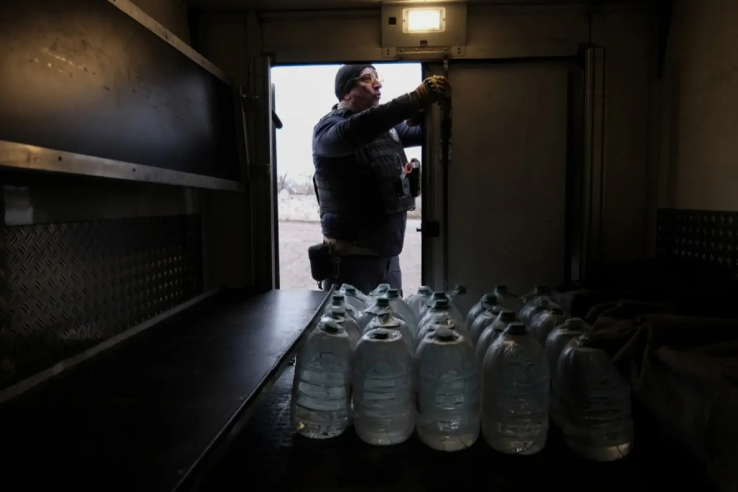 Ucraina lansează patru tone de alimente într-un oraș ocupat de ruși