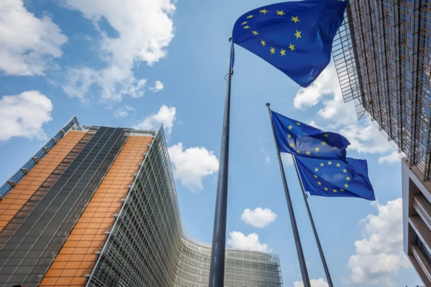 UE adoptă astăzi un nou pachet major de sancțiuni împotriva Rusiei