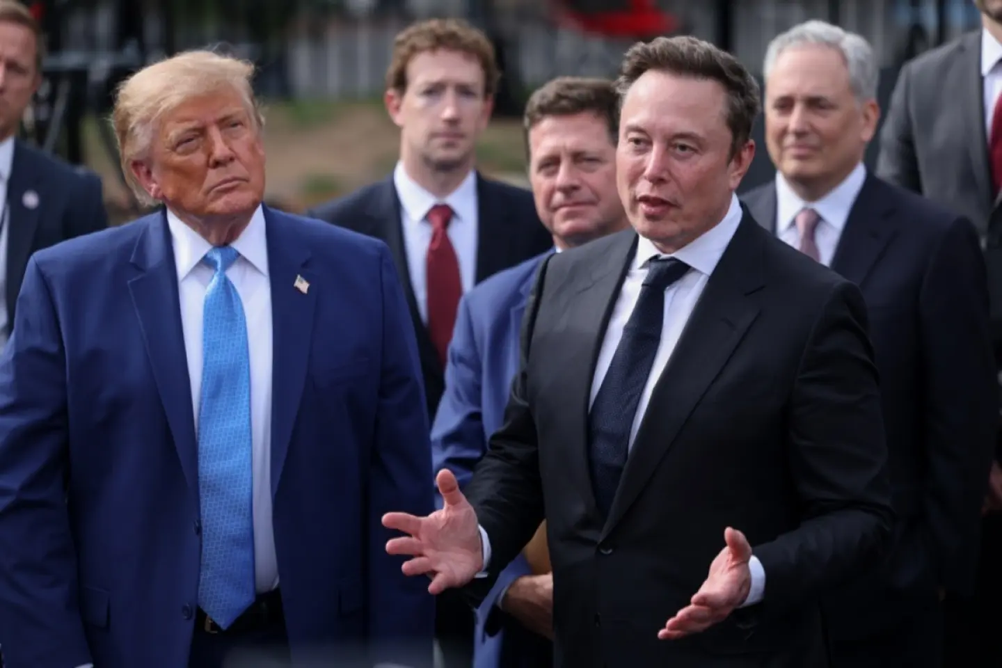 Elon Musk, decorat de Donald Trump