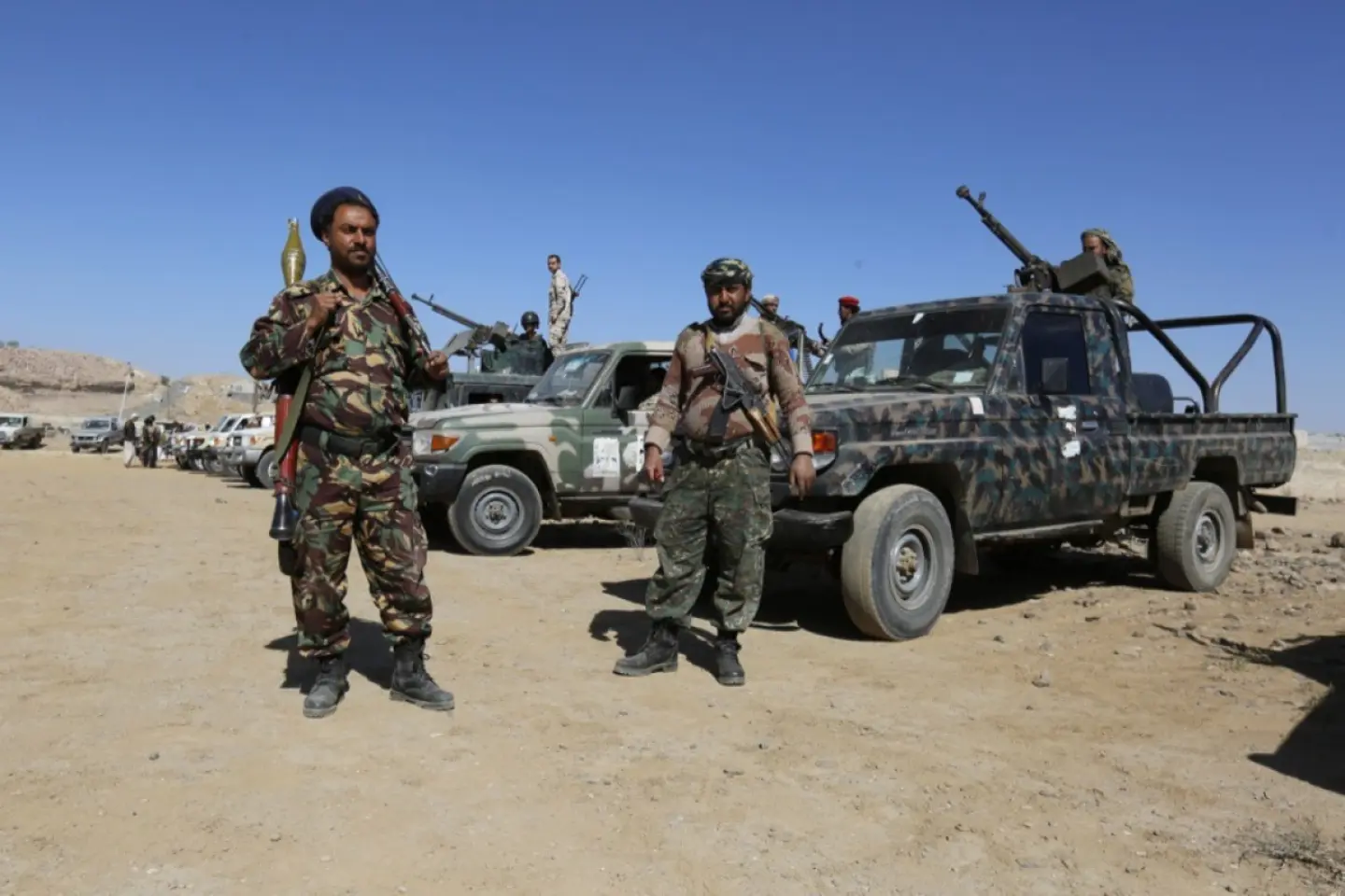 Rebelii Houthi lovesc, din nou, aeroportul din Riad