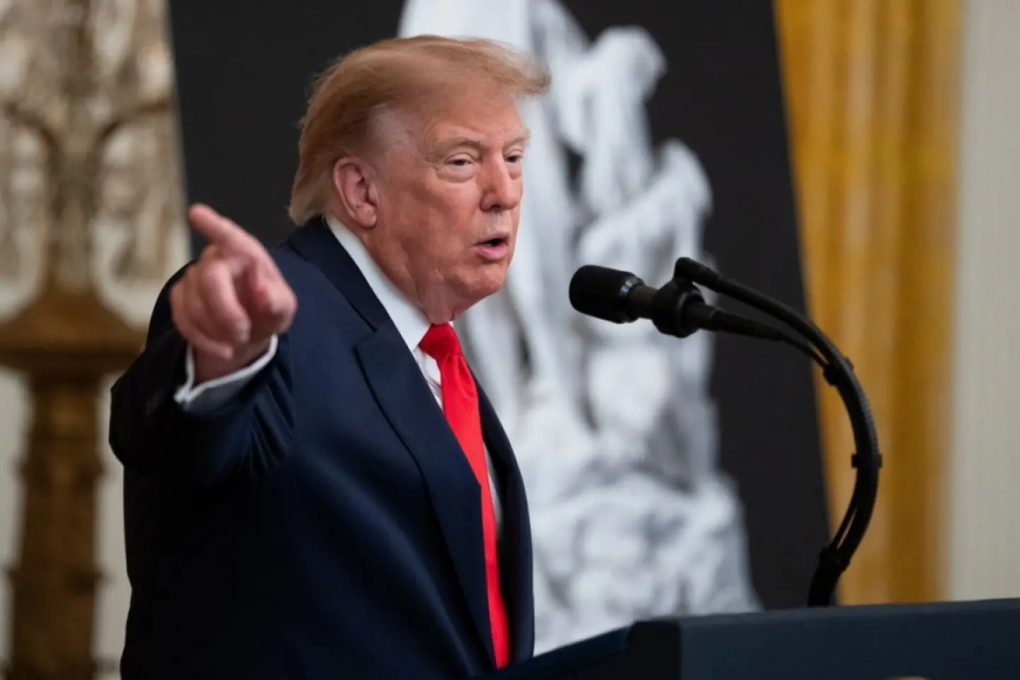Trump sugerează că Ucraina are nevoie de un nou președinte