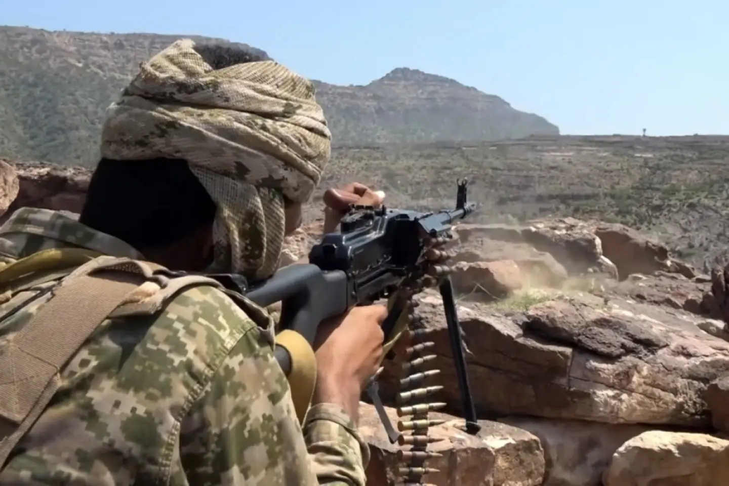 Atacuri ale rebelilor din Yemen fac sute de victime în Arabia Saudită