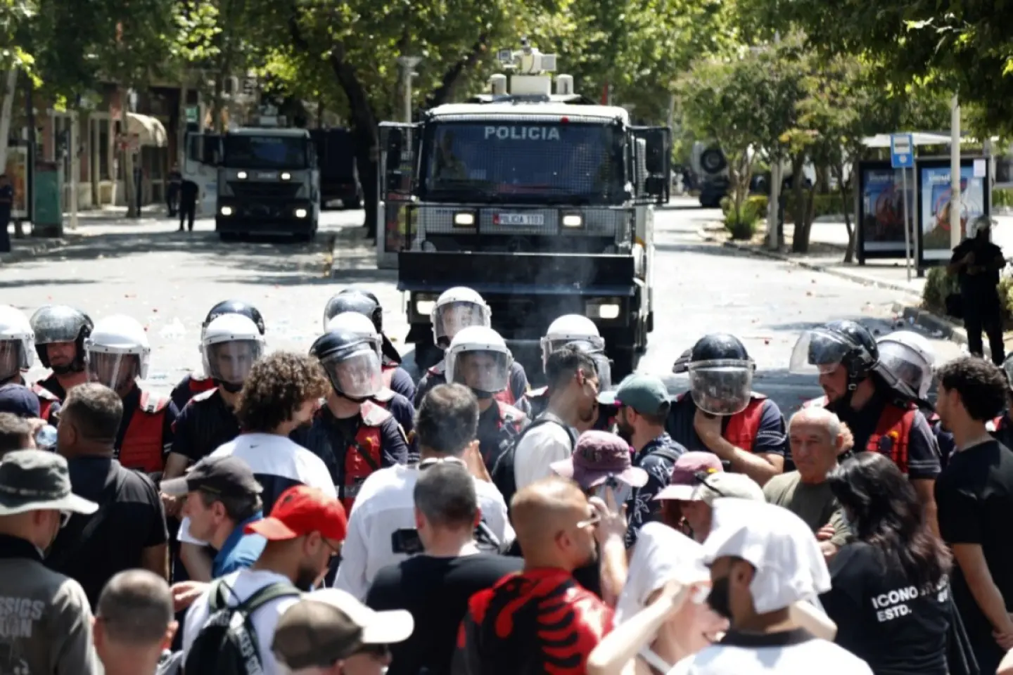 Proteste violente ale studenților din Albania
