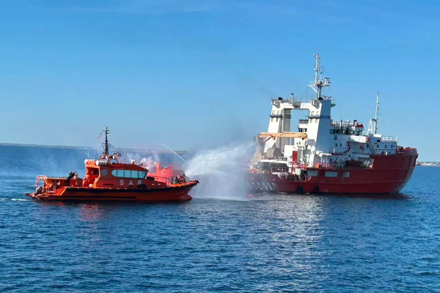Incendiu la bordul unei nave în Marea Neagră, la aproximativ 20 de km de Sulina