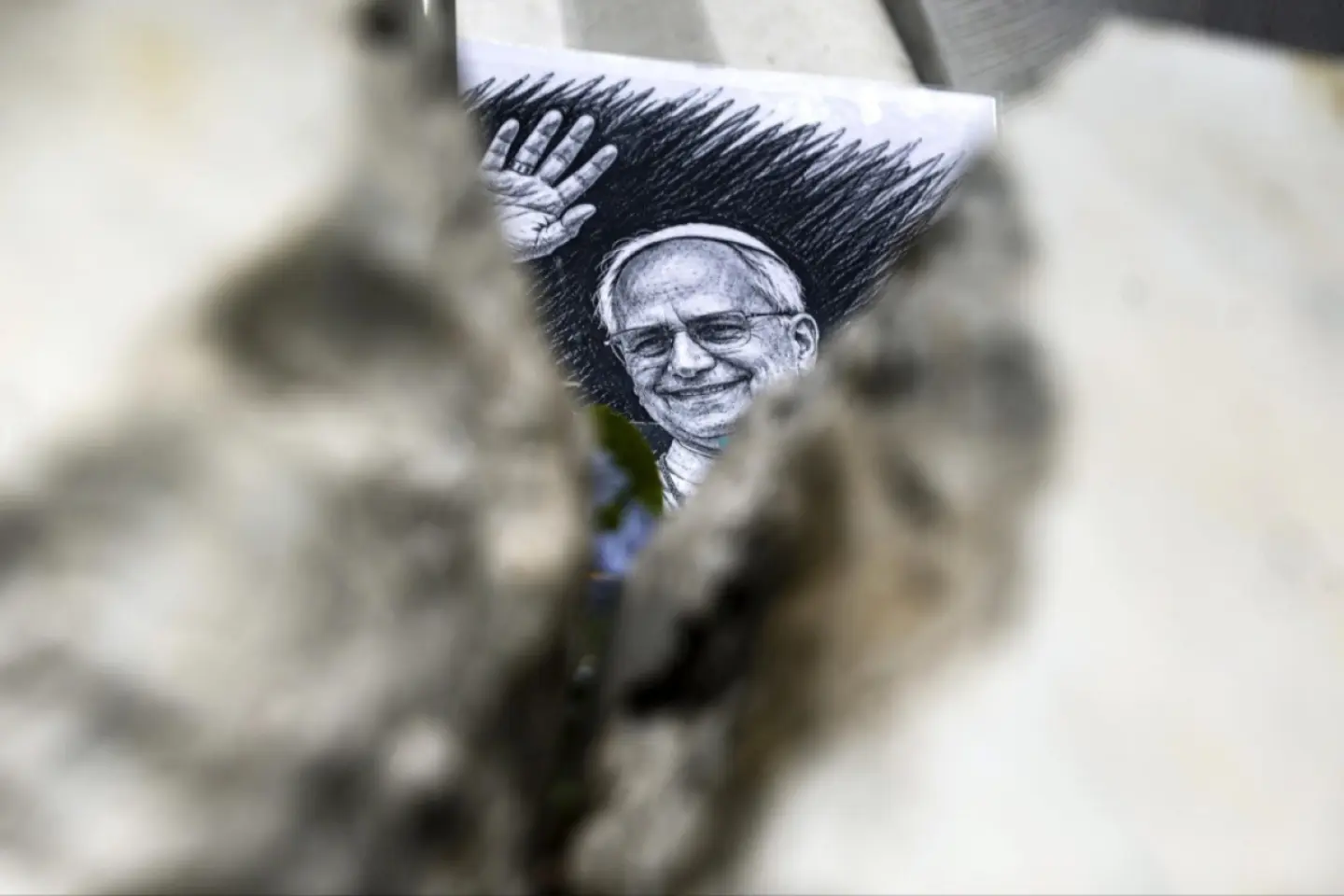 Papa Leon este externat din spitalul Gemelli