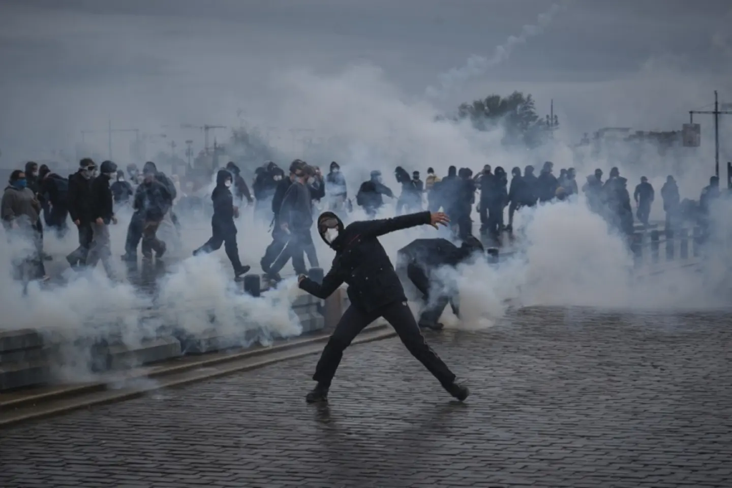 Protestatarii din Franţa vor plăti pagubele produse