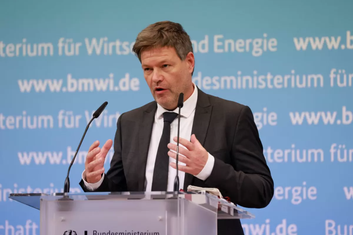 Object Name: GERMANY GOVERNMENT ECONOMY POLITICS HANDOVER