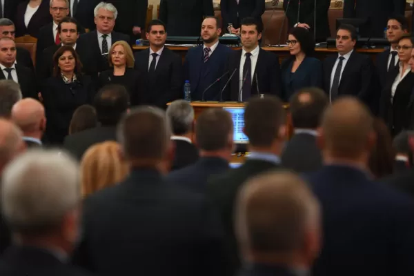 Întreaga conducere politică a Bulgariei e în izolare, după ce președintele Parlamentului s-a contaminat cu COVID-19