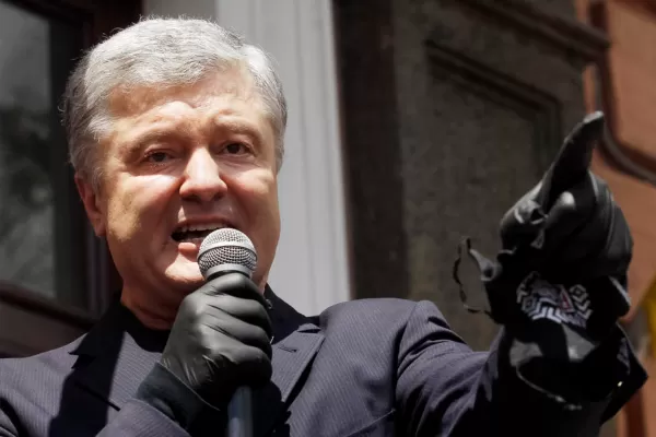 Criza din Ucraina: Fostul președinte Petro Poroșenko riscă arestarea, sub acuzația de înaltă trădare