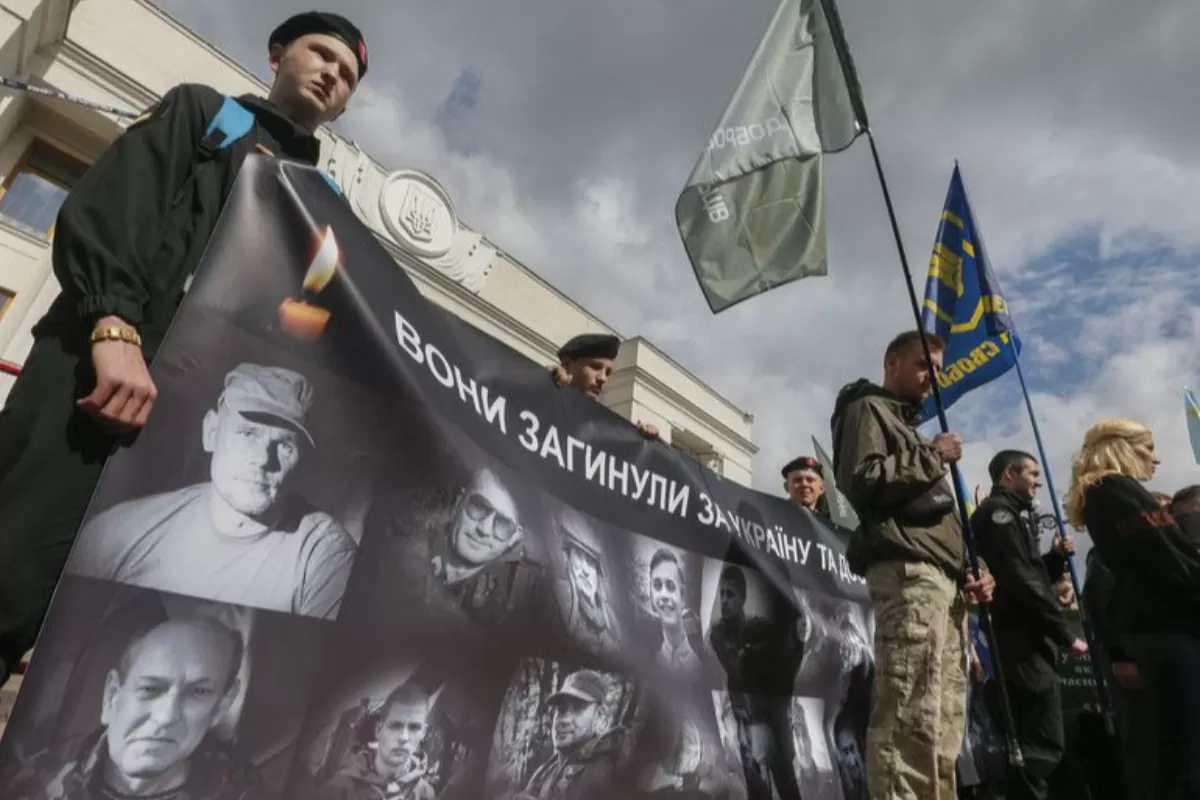 Object Name: UKRAINE RALLY VOLUNTEERS