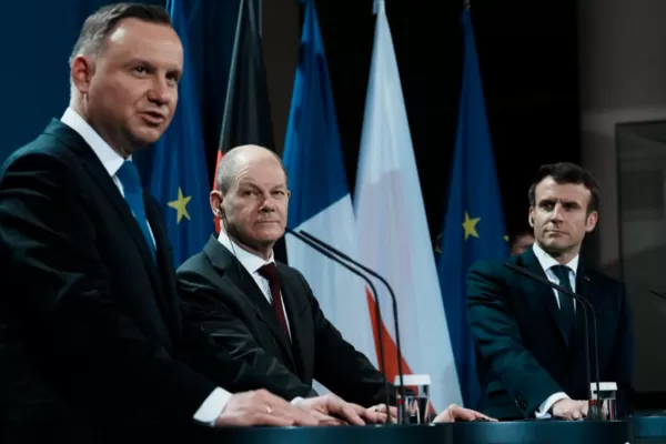 Criza din Ucraina: Franța, Germania și Polonia și-au reiterat, la unison, voința de a menține pacea în Europa