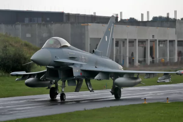 Trei aeronave Eurofighter Typhoon ale Forţelor Aeriene Germane au aterizat în România