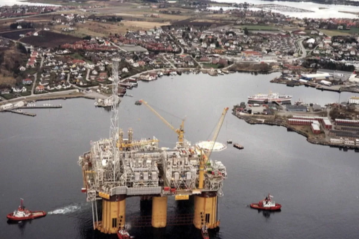 Object Name: FILE NORWAY GAS PLATFORM