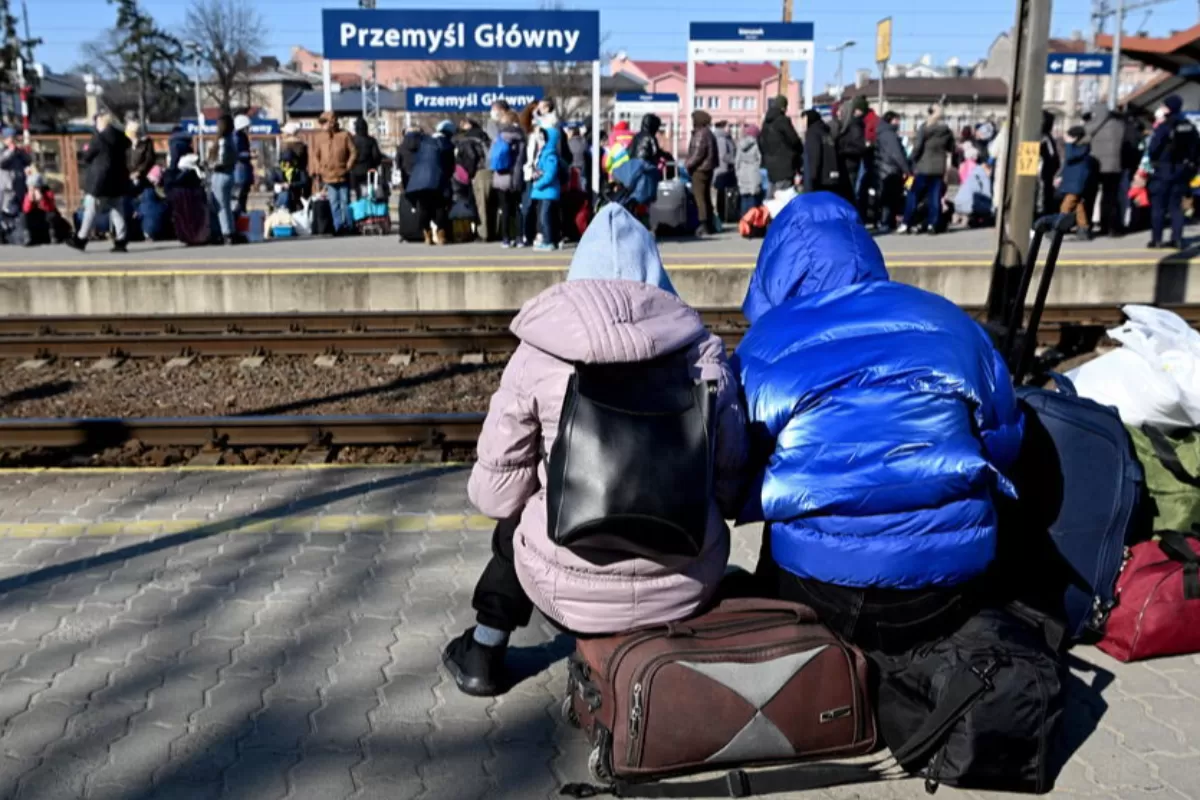 Refugiați din Ucraina au ajuns la gara din Przemysl, sud-estul Poloniei, 17 martie 2022.