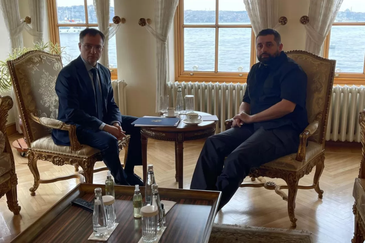 Russia and Ukraine delegations meet in Turkey