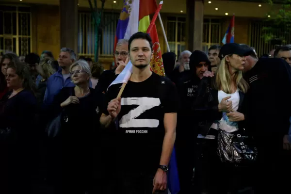 RĂZBOI ÎN UCRAINA: Marș pro-Putin la Belgrad