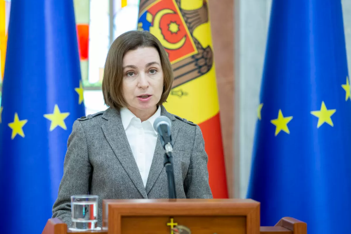 Președintele Republicii Moldova, Maia Sandu, vorbește în timpul briefing-ului la palatul prezidențial din Chișinău, Moldova, 26 aprilie 2022.