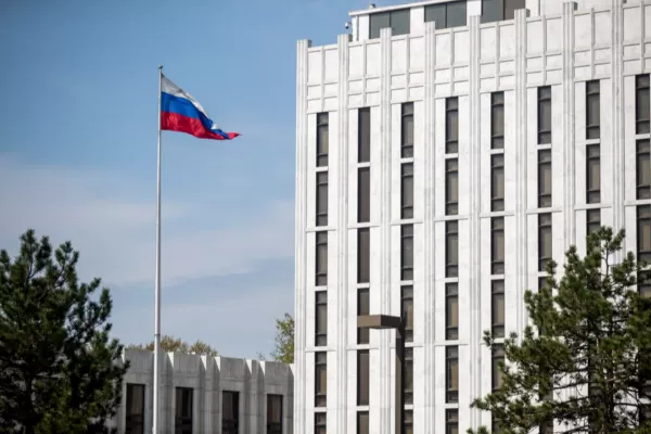 Kremlinul îi acuză pe americani că încearcă să recruteze personalul ambasadei ruse în Statele Unite