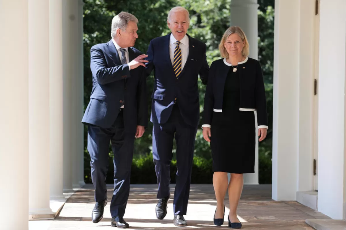 Președintele SUA Joe Biden, președintele finlandez Sauli Niinisto și prim-ministrul suedez Magdalena Andersson în Grădina de Trandafiri a Casei Albe din Washington, DC, SUA, 19 mai 2022.