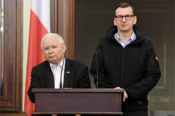 Șeful conservatorilor polonezi, Jaroslaw Kaczynski, pleacă din guvern
