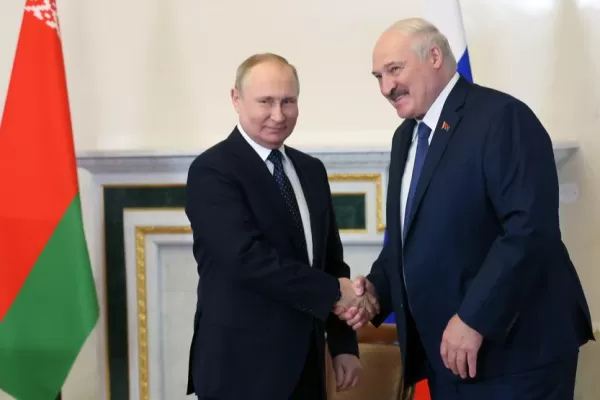 RĂZBOI ÎN UCRAINA: Presupuse „planuri de atac” occidentale împotriva Rusiei – analizate de preşedinţii Lukaşenko şi Putin
