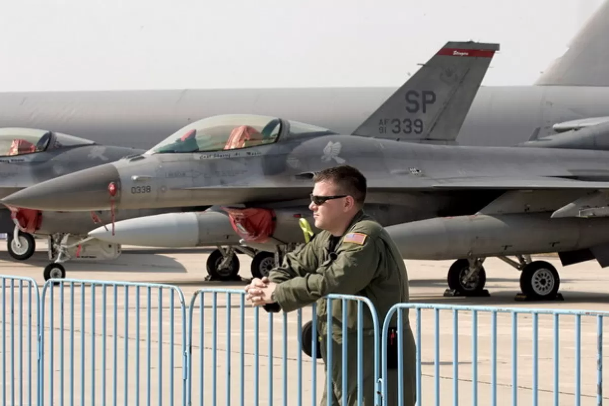F-16