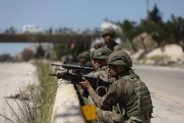 Turcia nu cere permisiunea nimănui ca să-şi trimită trupele în Siria