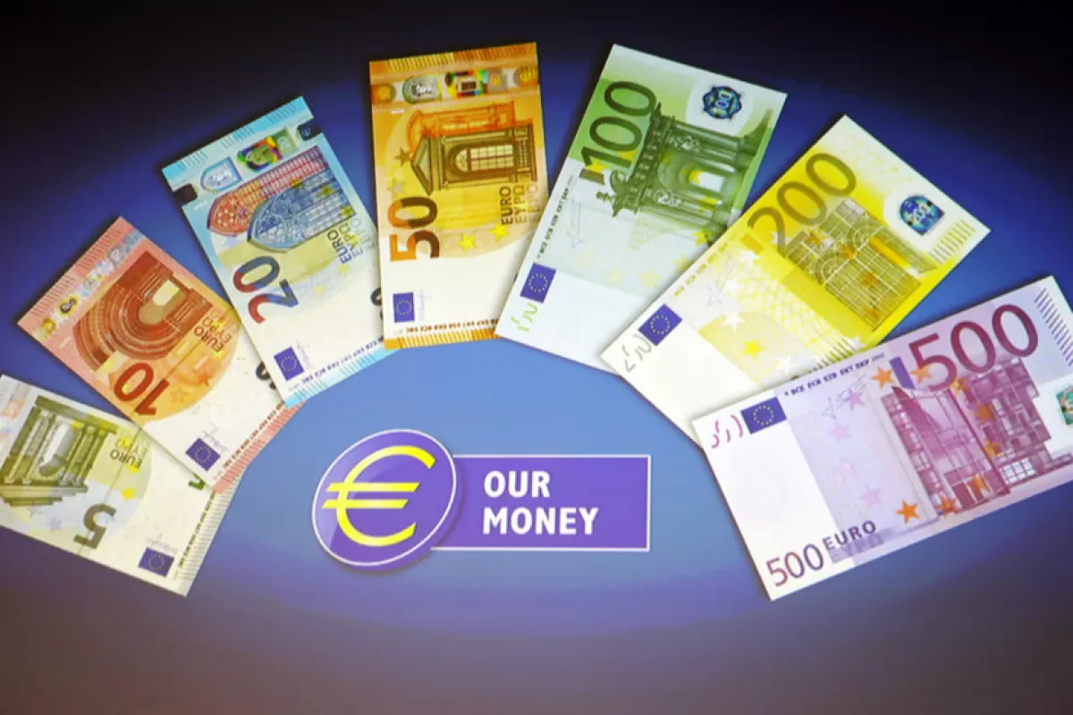 Euro banknotes