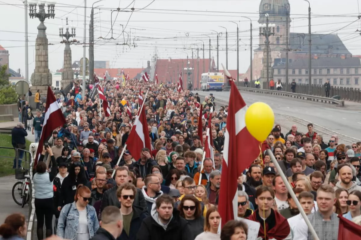 Object Name: LATVIA PROTEST SOVIET HERITAGE